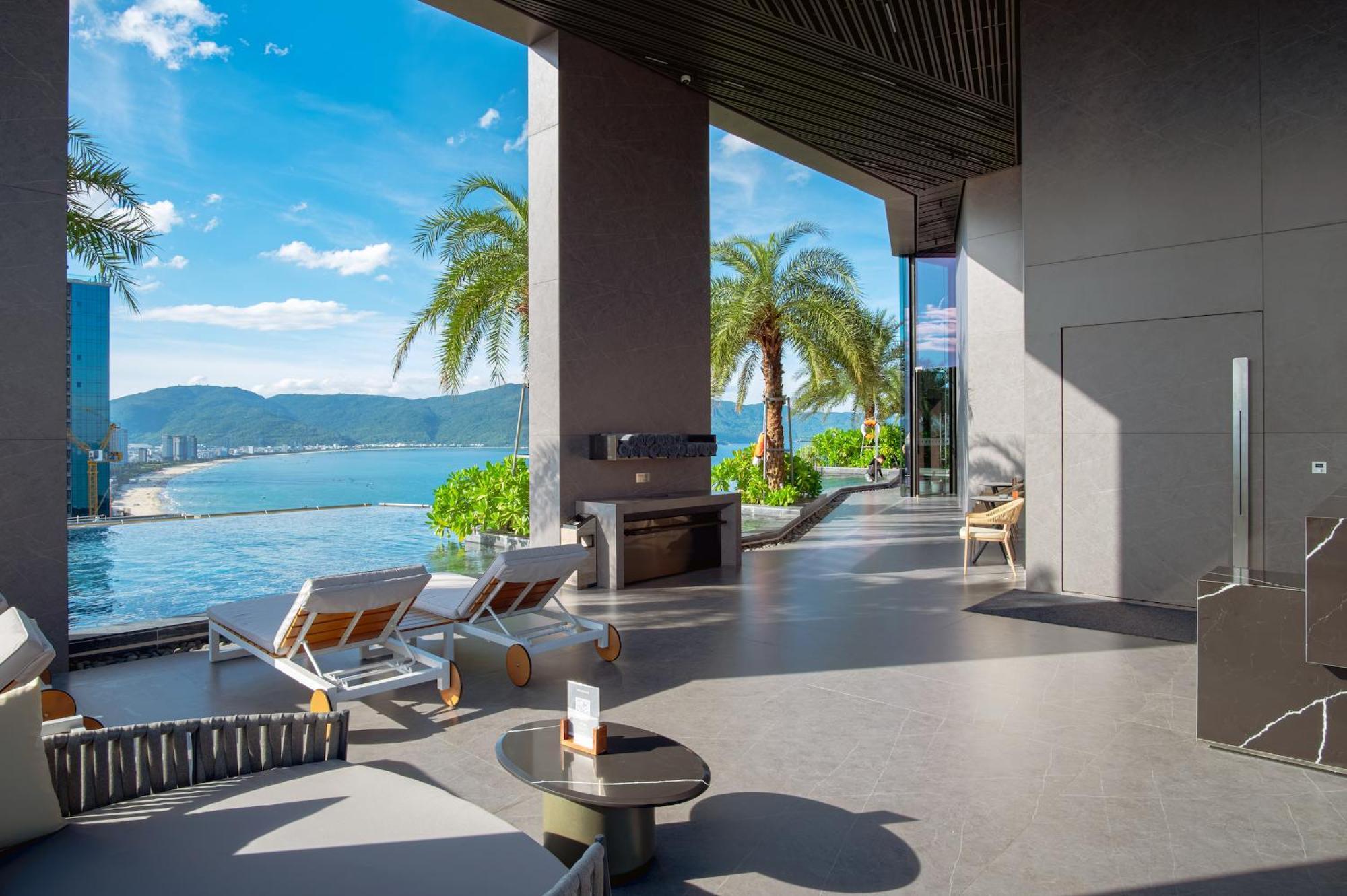 M Hotel Danang Εξωτερικό φωτογραφία The pool at the hotel