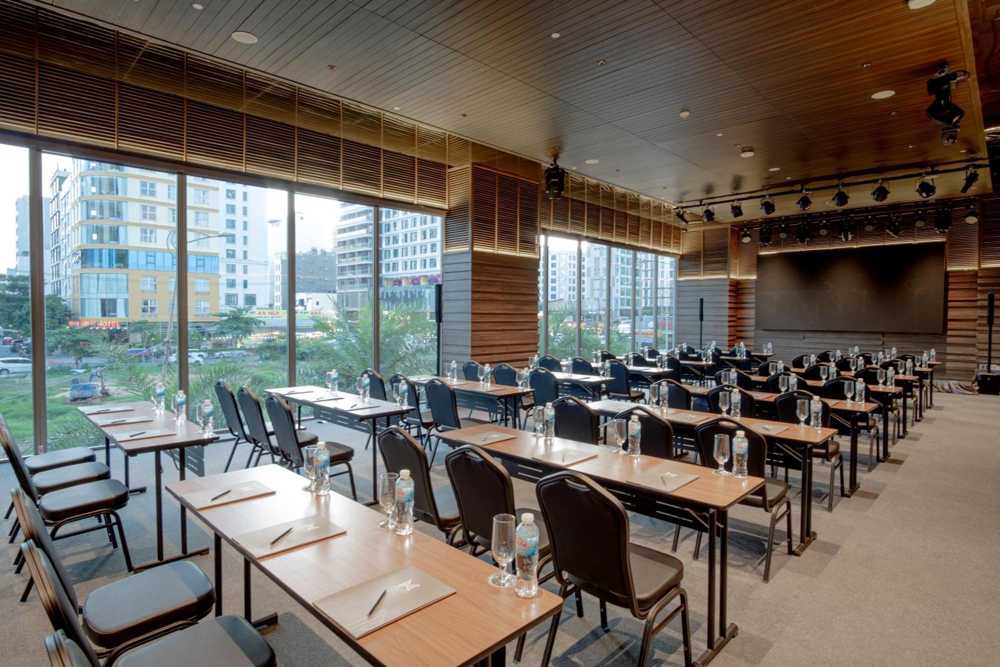 M Hotel Danang Εξωτερικό φωτογραφία The Auditorium