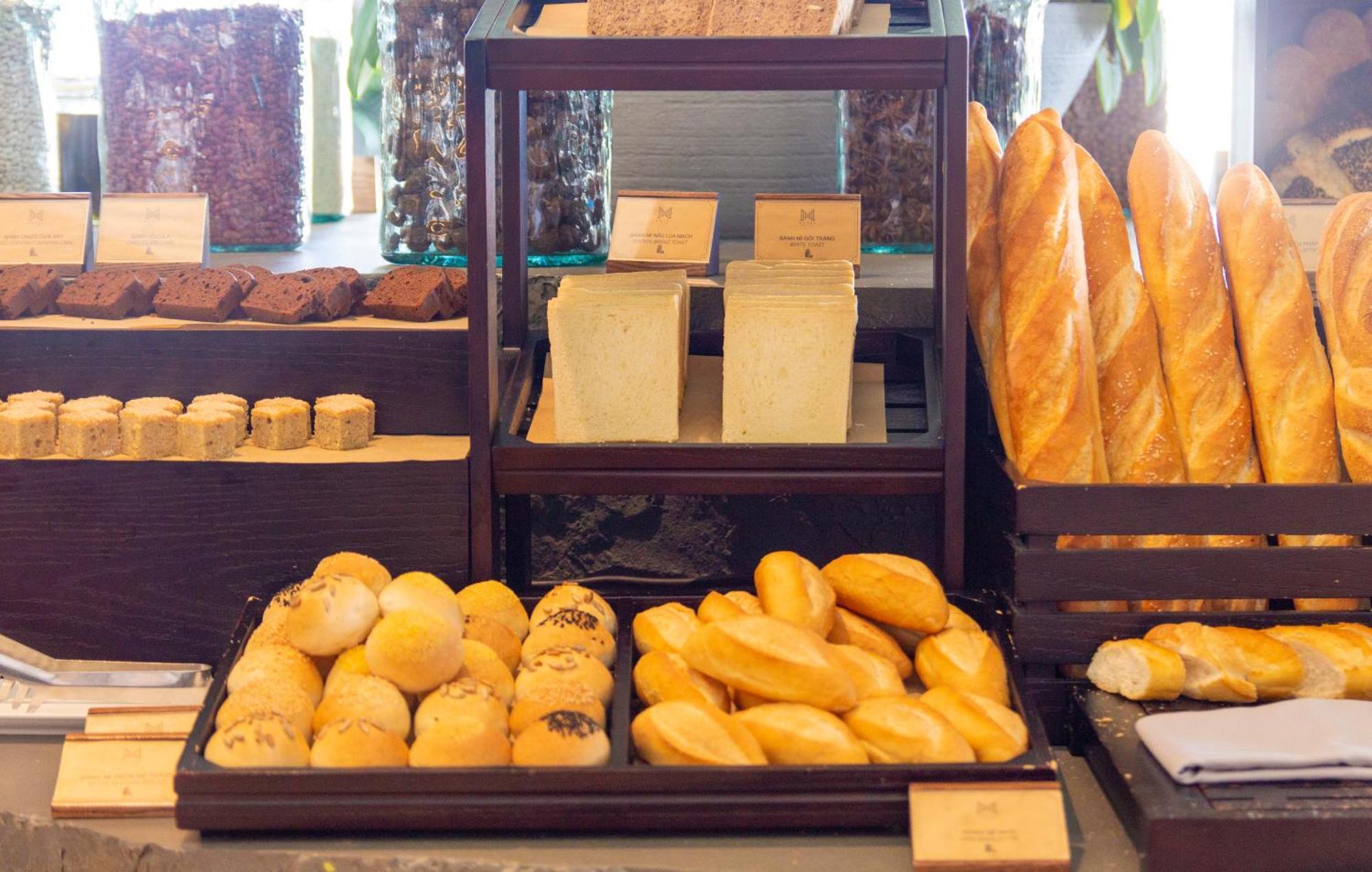 M Hotel Danang Εξωτερικό φωτογραφία Bread and cheese